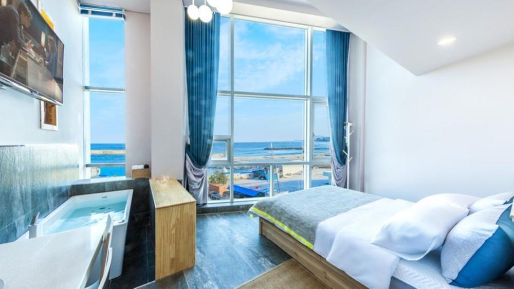 Gangneung Pier 86 Spa Pension חדר תמונה